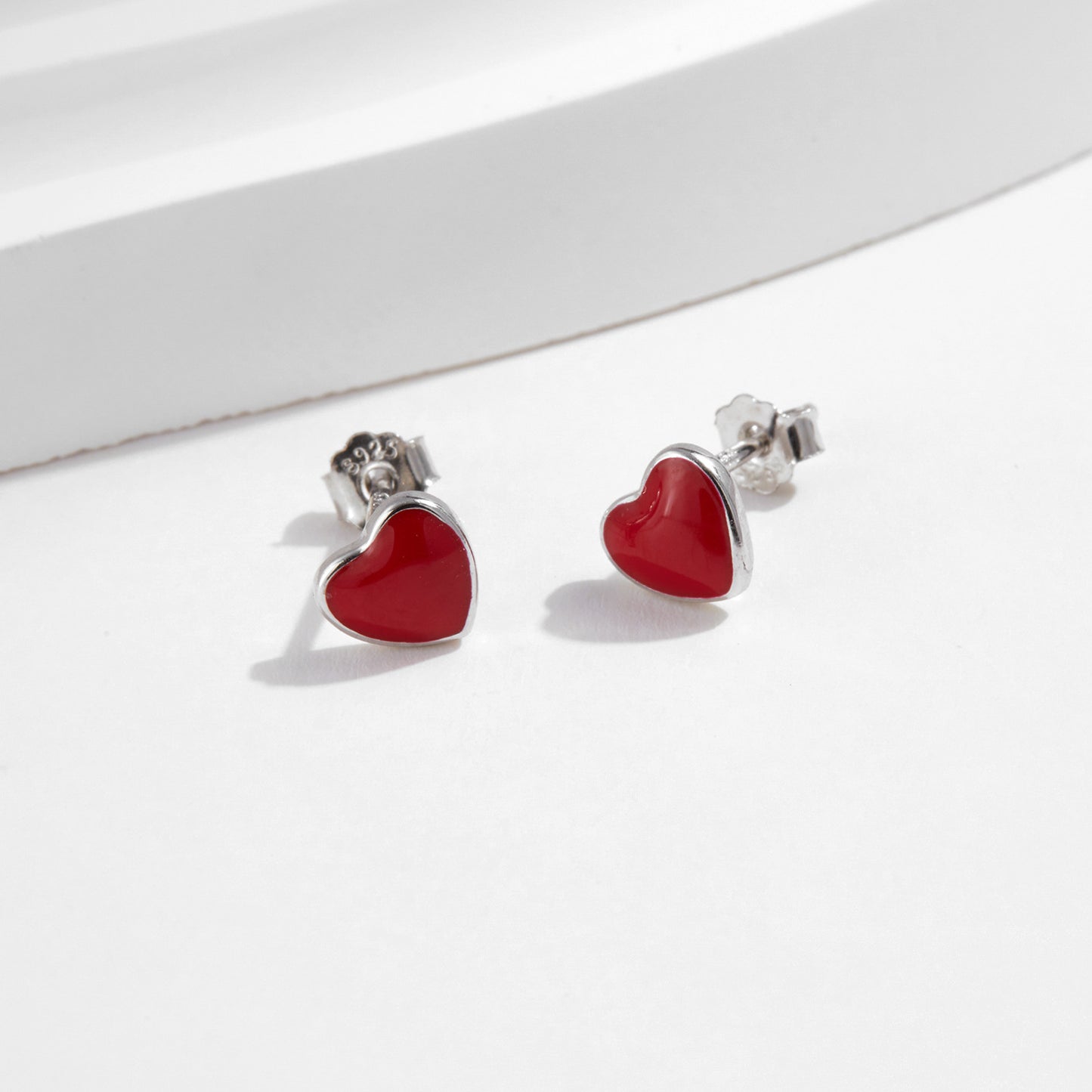 Planderful Everyday Genie Heart Stud Earrings – Charming Sweetheart Design