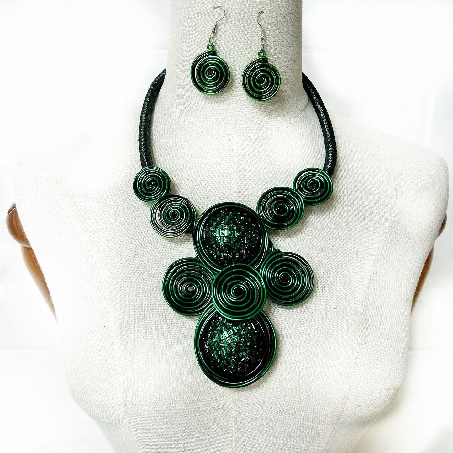 Exotic Glow Statement Necklace - Planderful Savanna Rhythms Collection