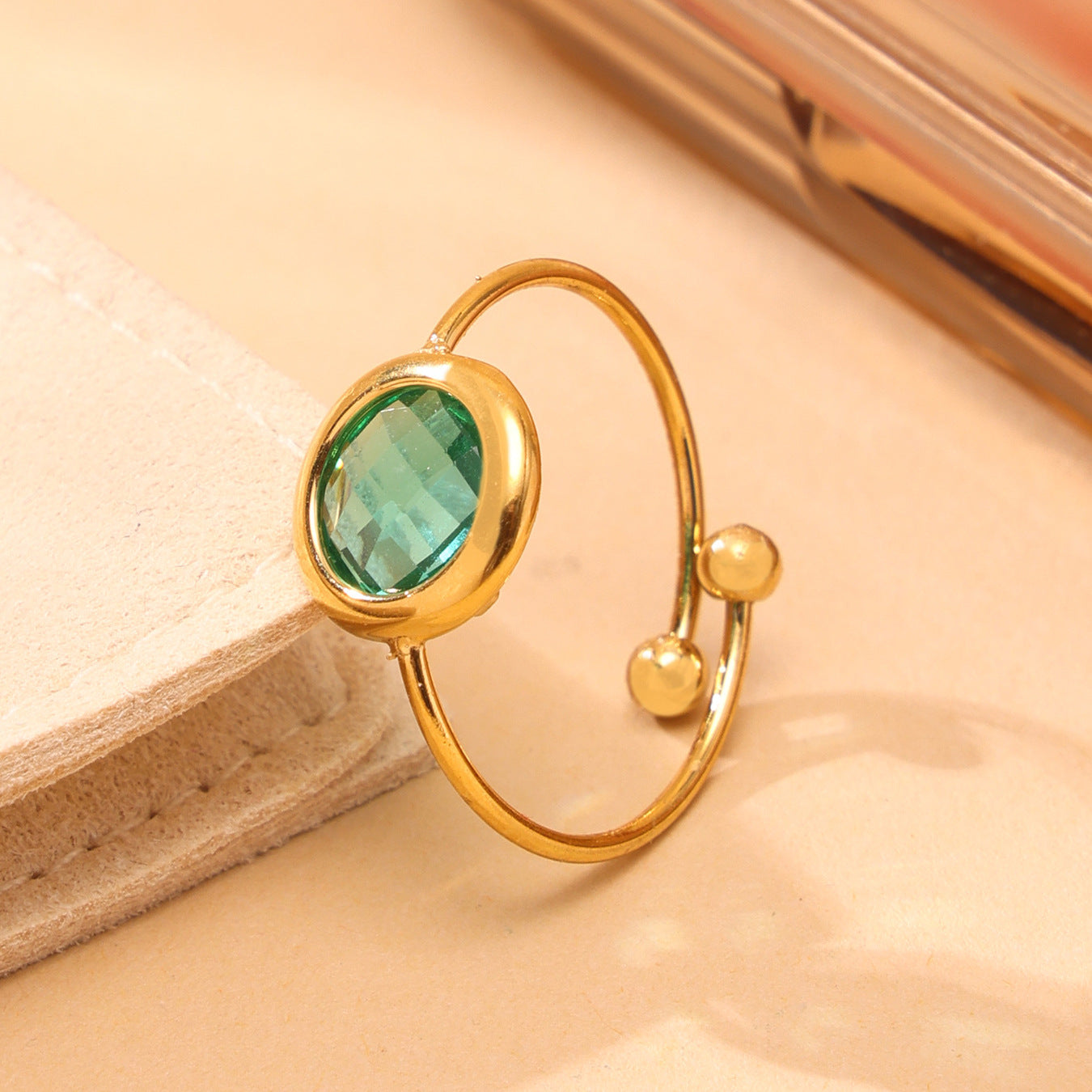 Planderful Crystal Glass Ring Women 18K Gold Plated Luxurious