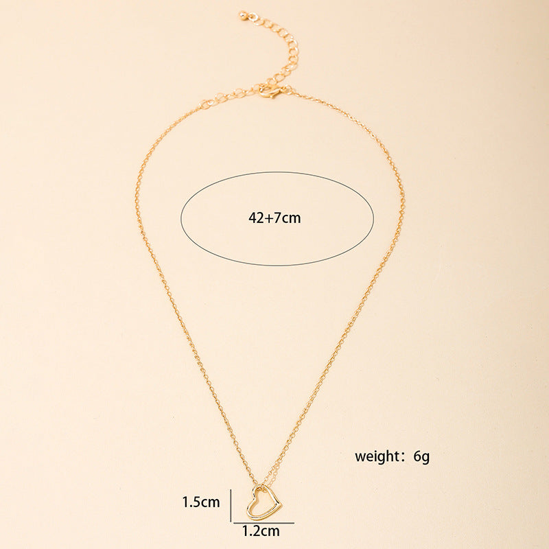 Chic Minimalist Women's Necklace with Korean Flair and Small Pendant