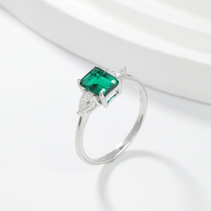 Simple 925 Silver Plated Platinum 2-Carat Lab Grown Emerald Ring