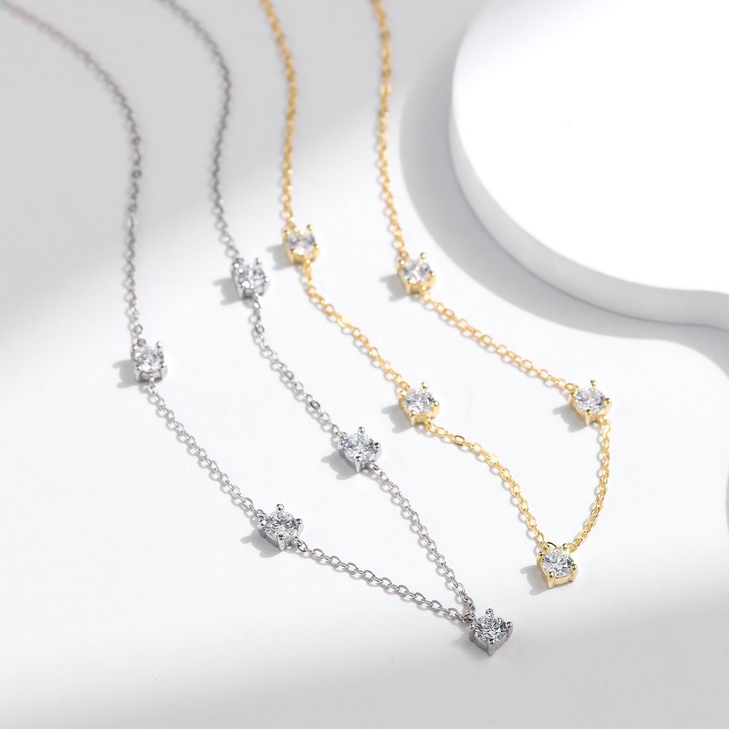 Planderful Everyday Genie Necklace – Elegant and Bright Collarbone Chain for Girls