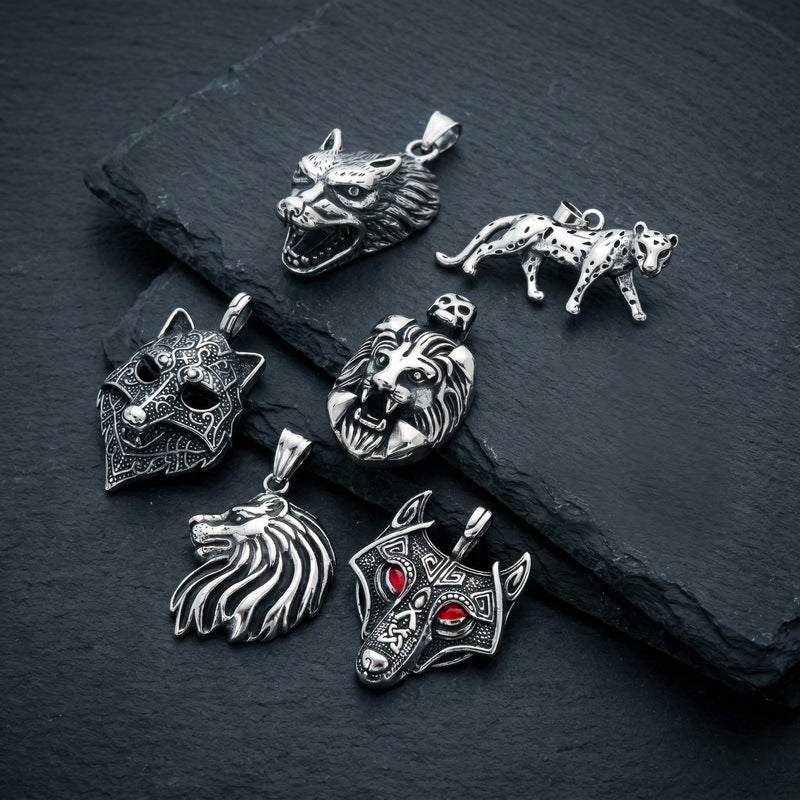 Nordic Mythological Beast Inlaid Red-Eye Wolf Head Stainless Steel Men's Pendant Retro Wolf Necklace