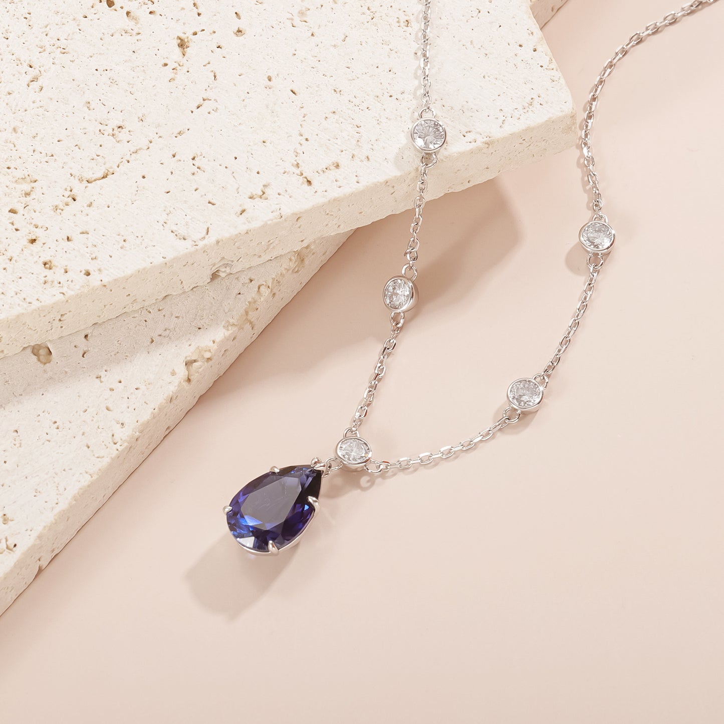 Design Chain S925 Sterling Silver Royal Blue Sapphire Necklace