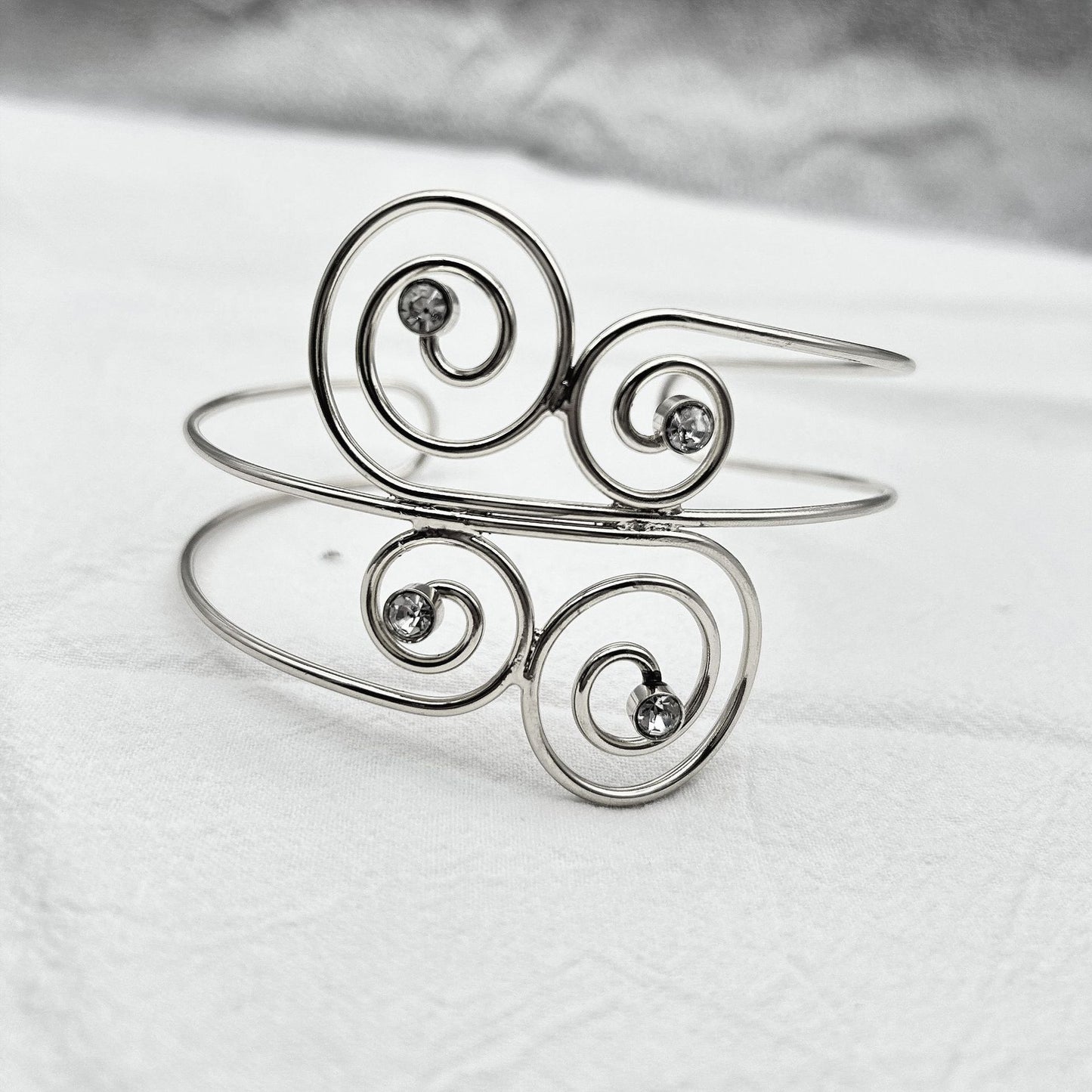 Planderful Savanna Rhythms Bracelet Set – Exaggerated Metal Design with Zircon Encrusted Detail