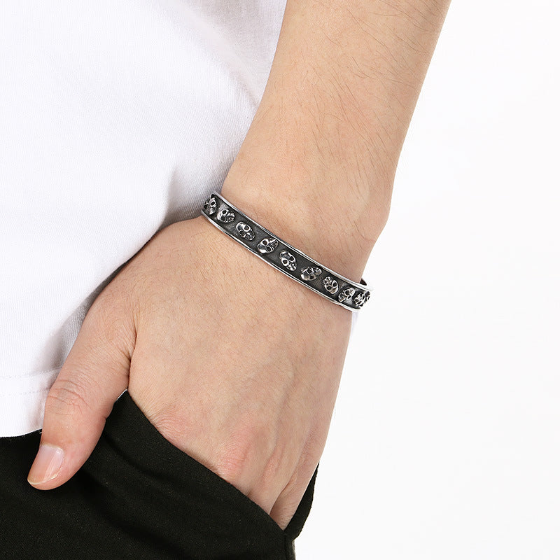 Dark Devil's Eye Bracelet – Punk Gothic Little Skull Single Row Maple Leaf Titanium