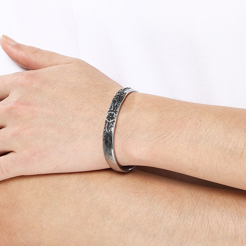 Design Floral C-Shaped Bracelet – Ethnic Style – Literary & Artistic Old Engraved
