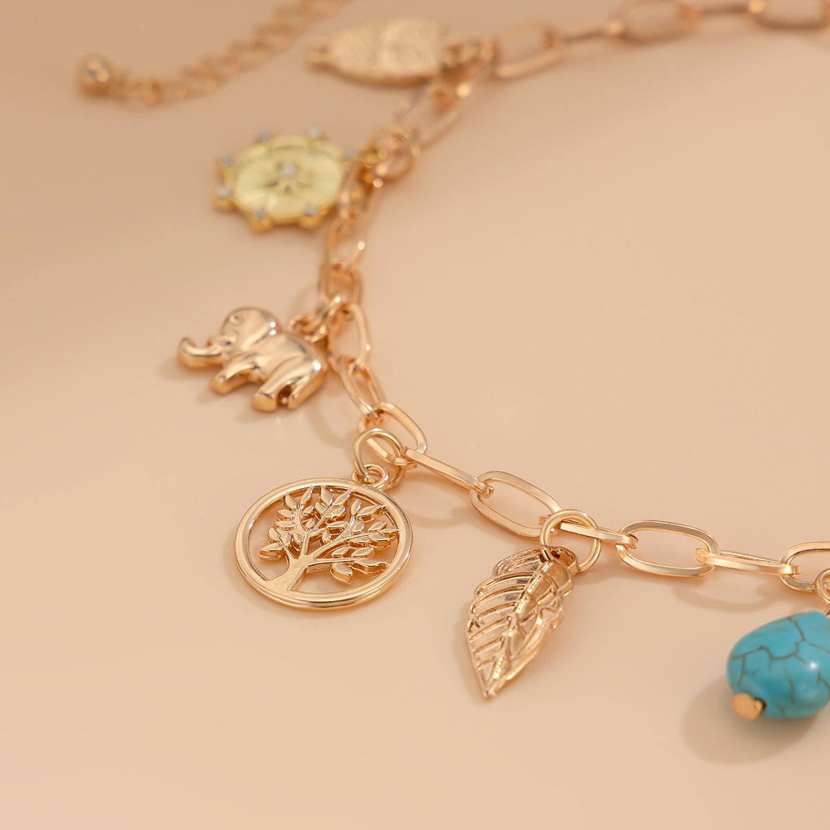 Planderful Vienna Verve Necklace – Elegant Imitation Pearl Fringe Design