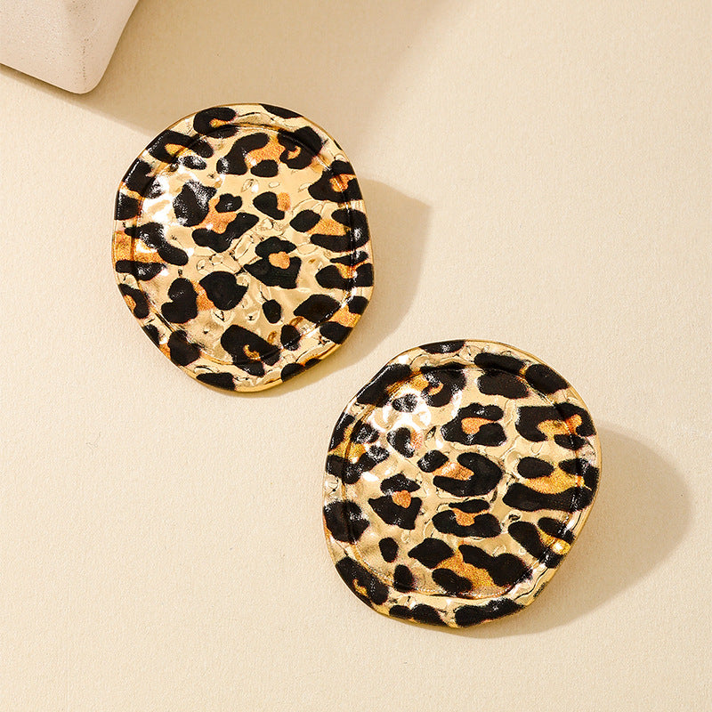 Planderful Vienna Verve Earrings – Exaggerated Metal Ripple Design