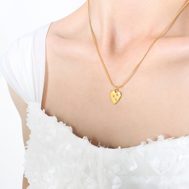 Elegant 18K Gold Snake Bone Chain Necklace with Zircon Peach Heart Pendant