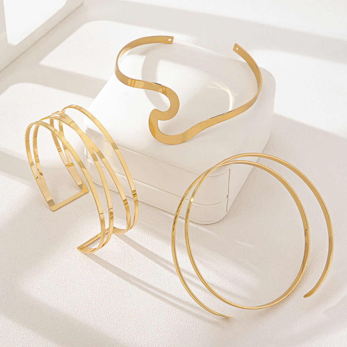 Planderful Vienna Verve Arm Ring – Stylish Minimalist Design