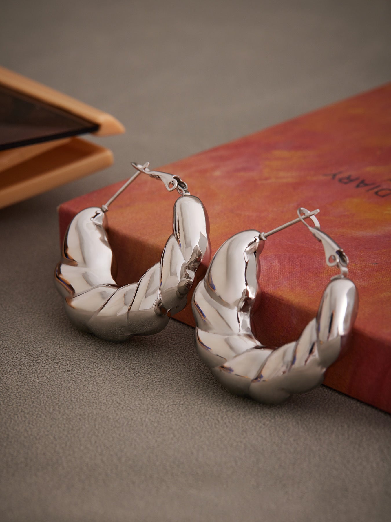 Planderful Hollow Twisted Earrings 18K Gold For Commuting