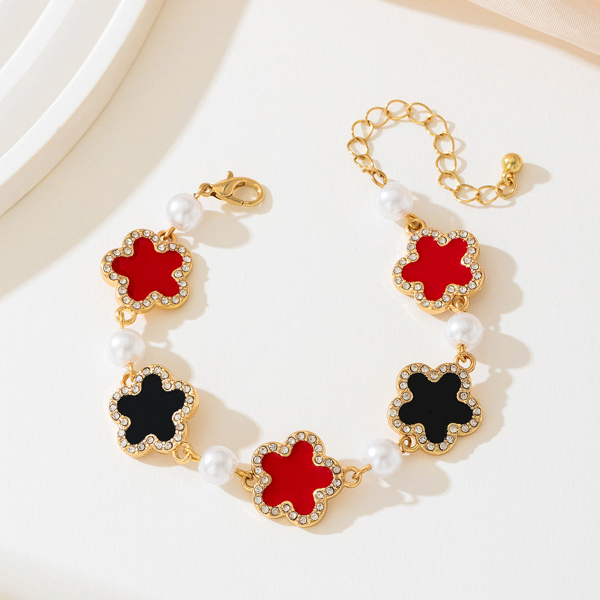 Fashionable Metal Five-Leaf Clover Jewelry Set for Women