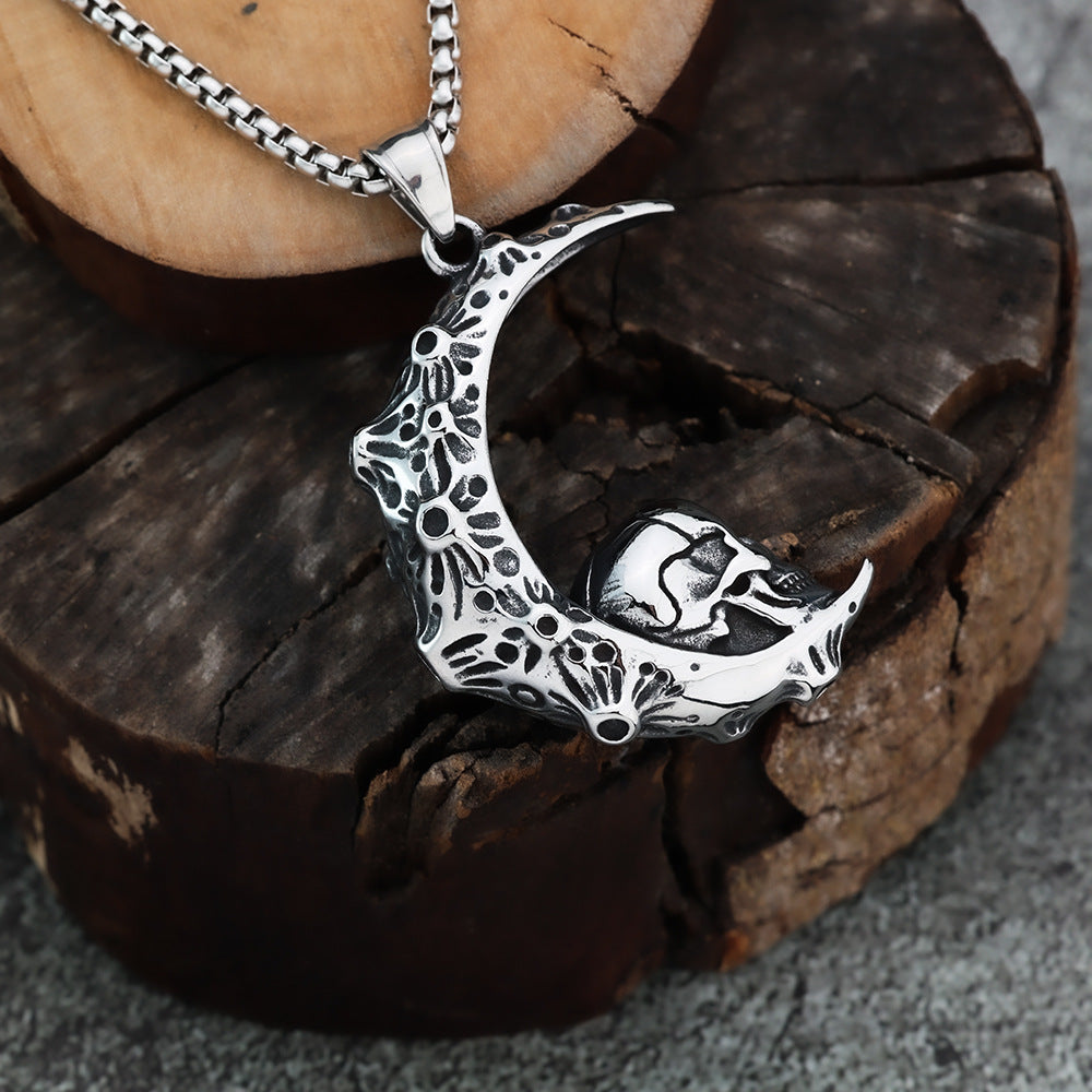 European And American Style Skull Moon Pendant For Men