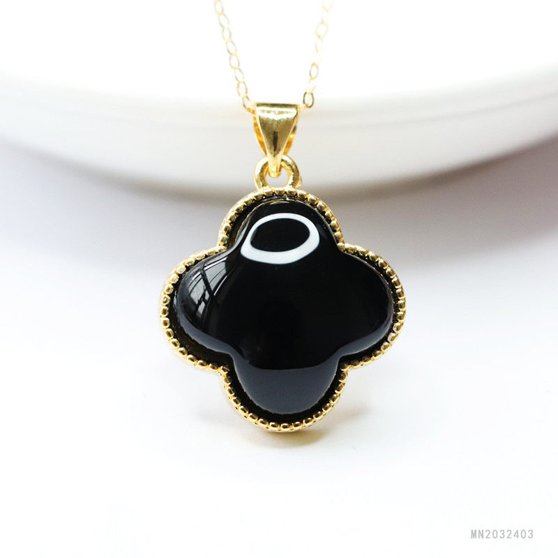 Black Agate Clover Pendant — No Chain