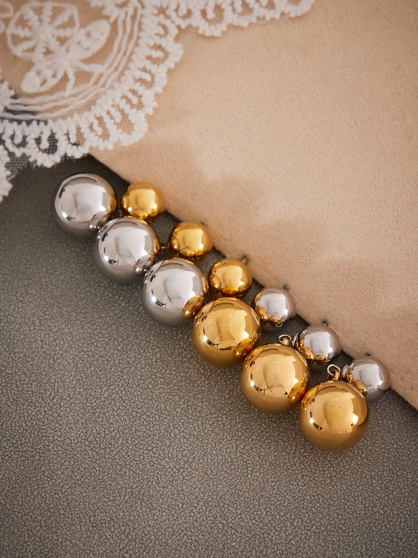 Planderful Hollow Ball Earrings 18K Gold Plated For Women