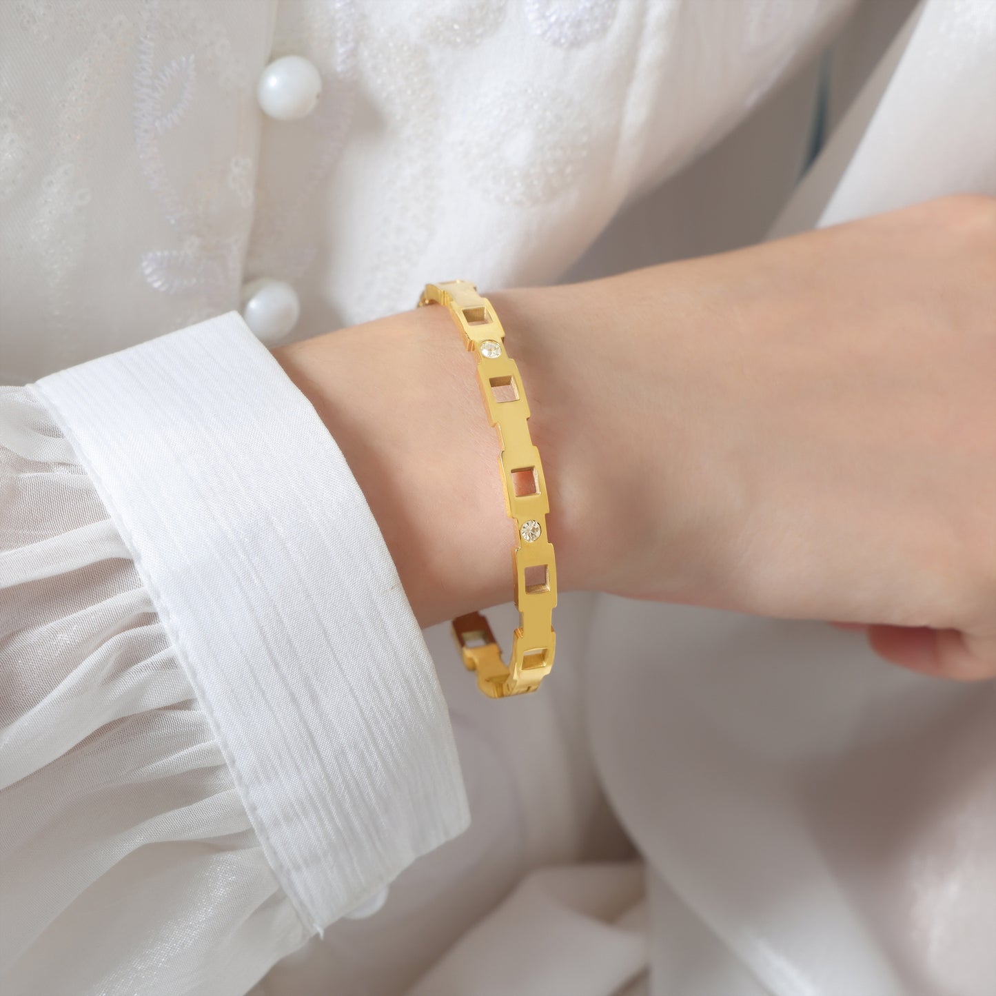 Planderful Zircon Gold Plated Titanium Bracelet For Women