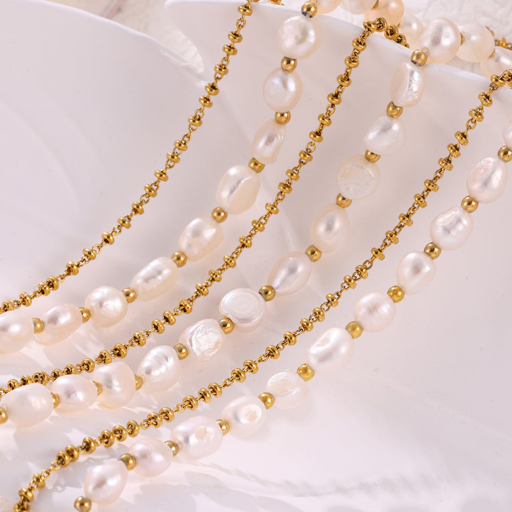 Elegant French Style Freshwater Pearl Pendant Necklace with Pull-Out Buckle