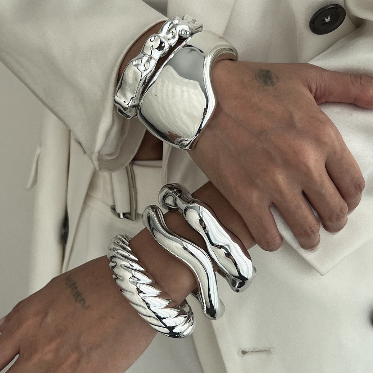 Planderful Vienna Verve Bracelet – Fashionable Geometric Design