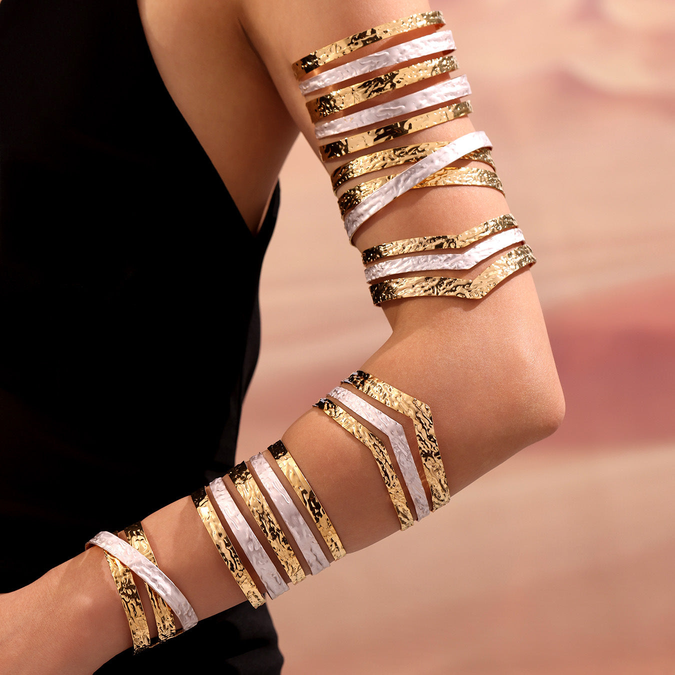 Planderful Minimalist Opening Bracelet 18K Gold Unisex Style