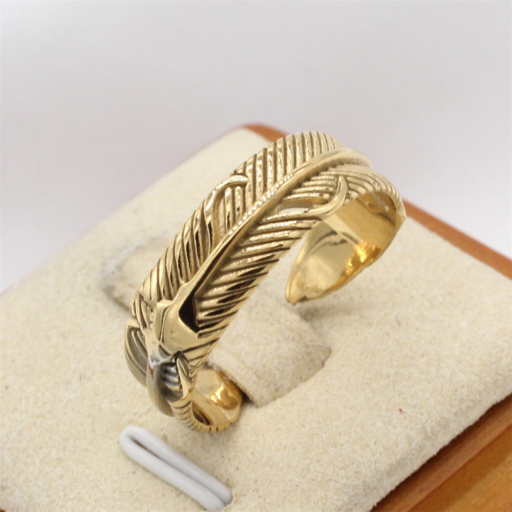 Planderful Everyday Genie – European and American Personalized Retro Feather Men's Titanium Steel Ring