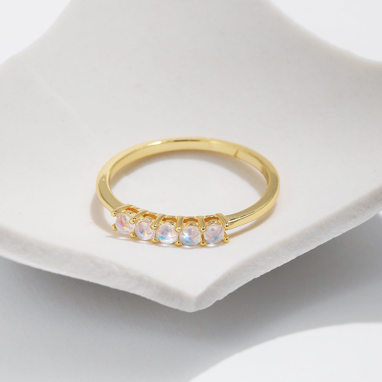 Planderful Everyday Genie Moonstone Ring – Timeless Elegance in Sterling Silver