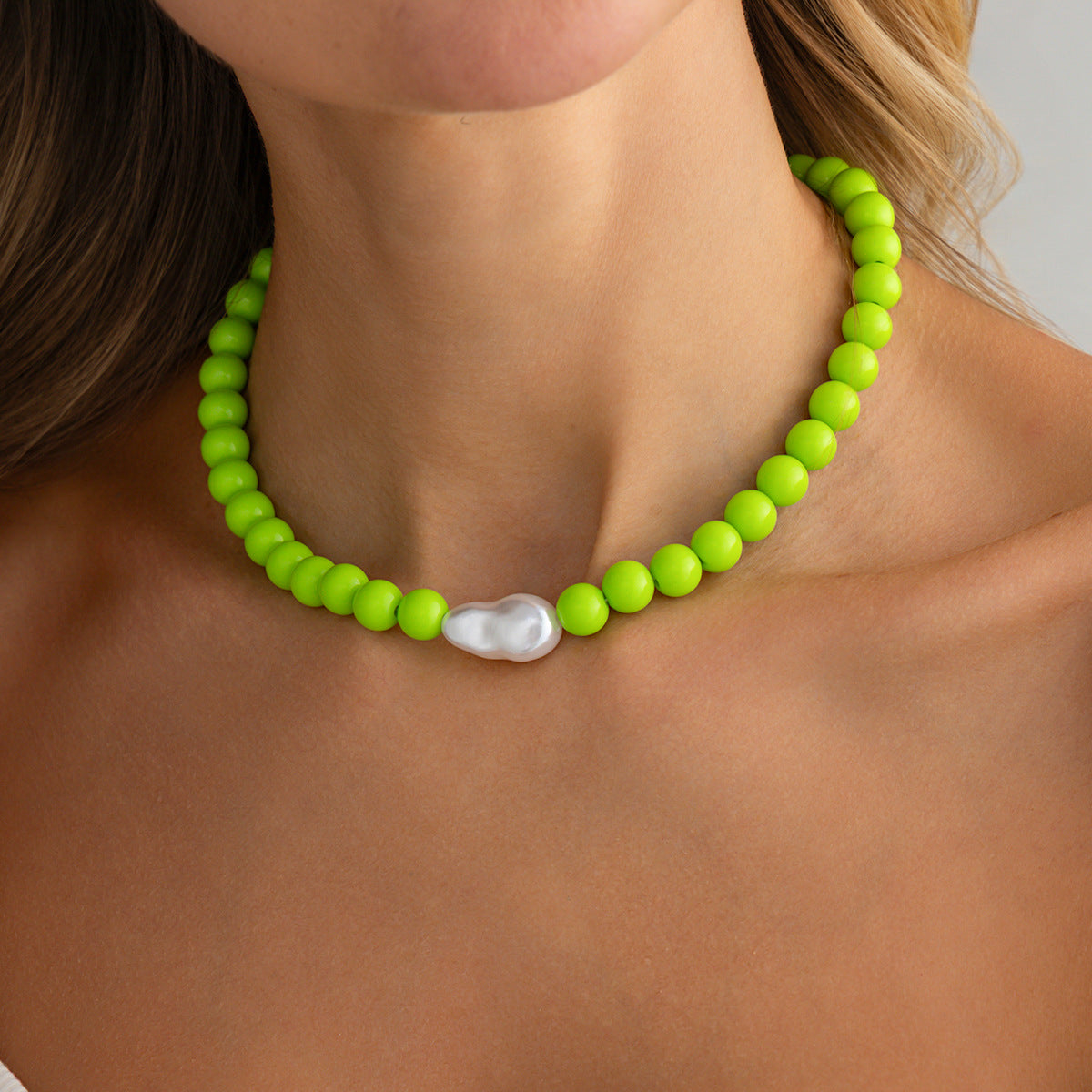 Colored Round Beads Pearl Necklace Dopamine Beaded Holiday Wind Necklace