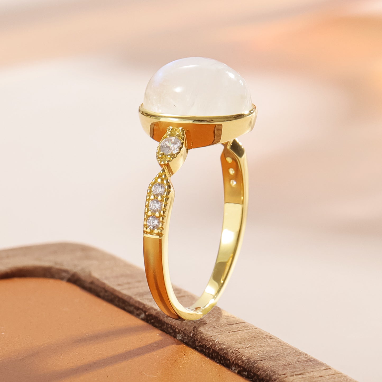 Korean Version 3.2 Carat Gemstone Ring with Moonstone Gold