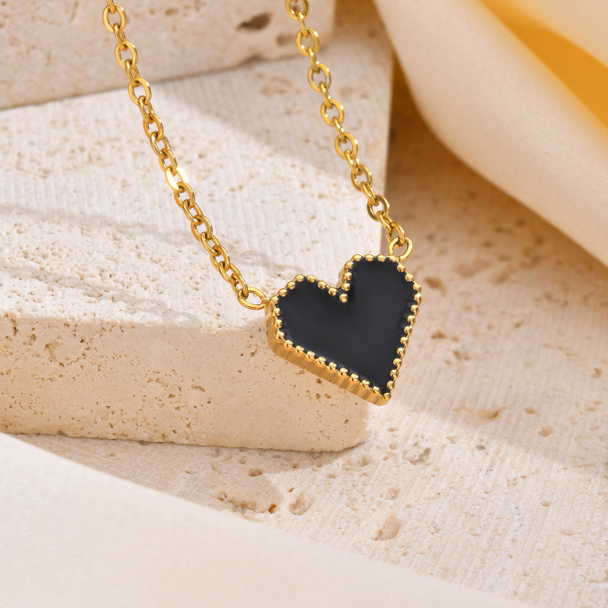 Stainless Steel Vinyl Heart-Shaped Gold Necklace For Women