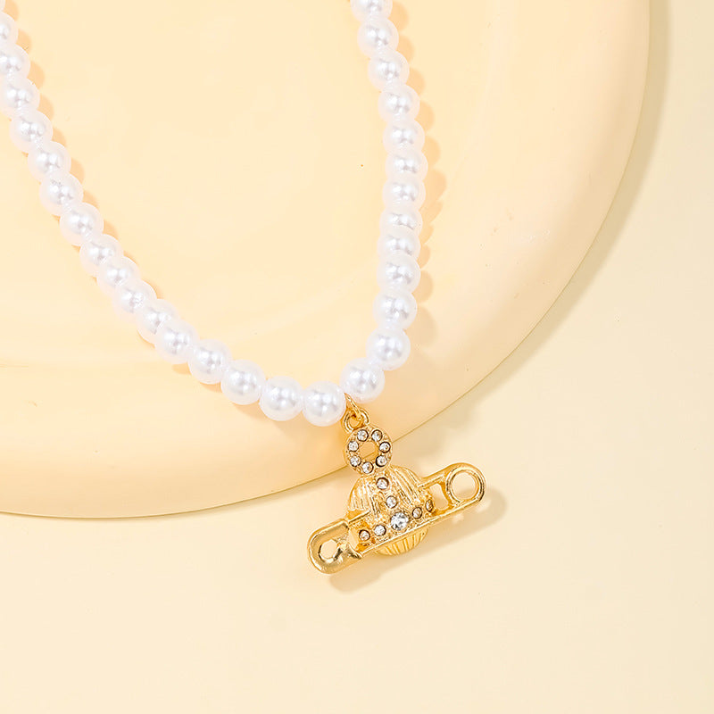 Luxurious Pearl Necklace with a Touch of French Elegance
