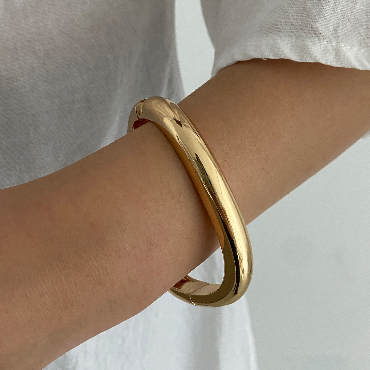 Planderful Vienna Verve Smudge Texture Acrylic Bracelet for Women Irregular Geometric Statement Jewelry