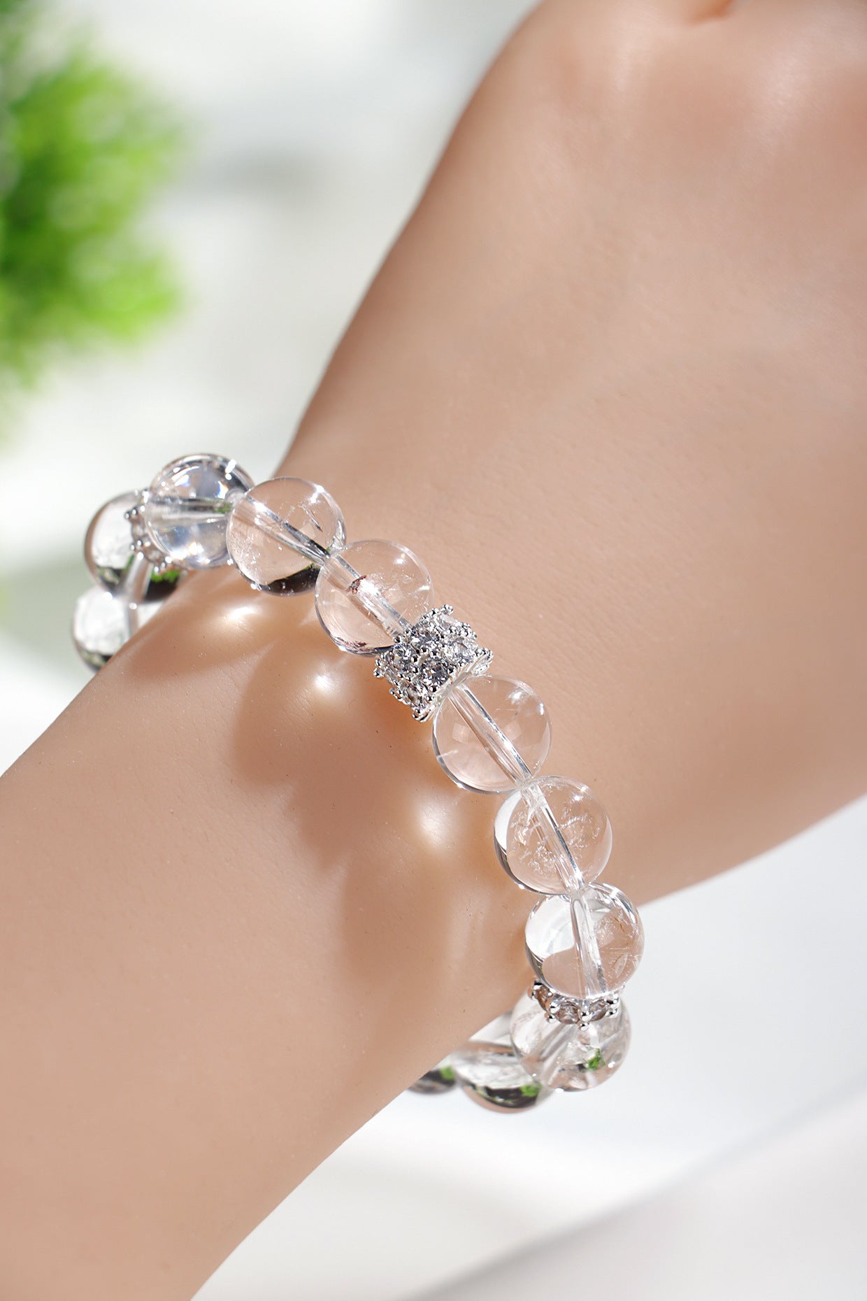 Planderful Fortune's Favor Bracelet – Elegant White Crystal Beads