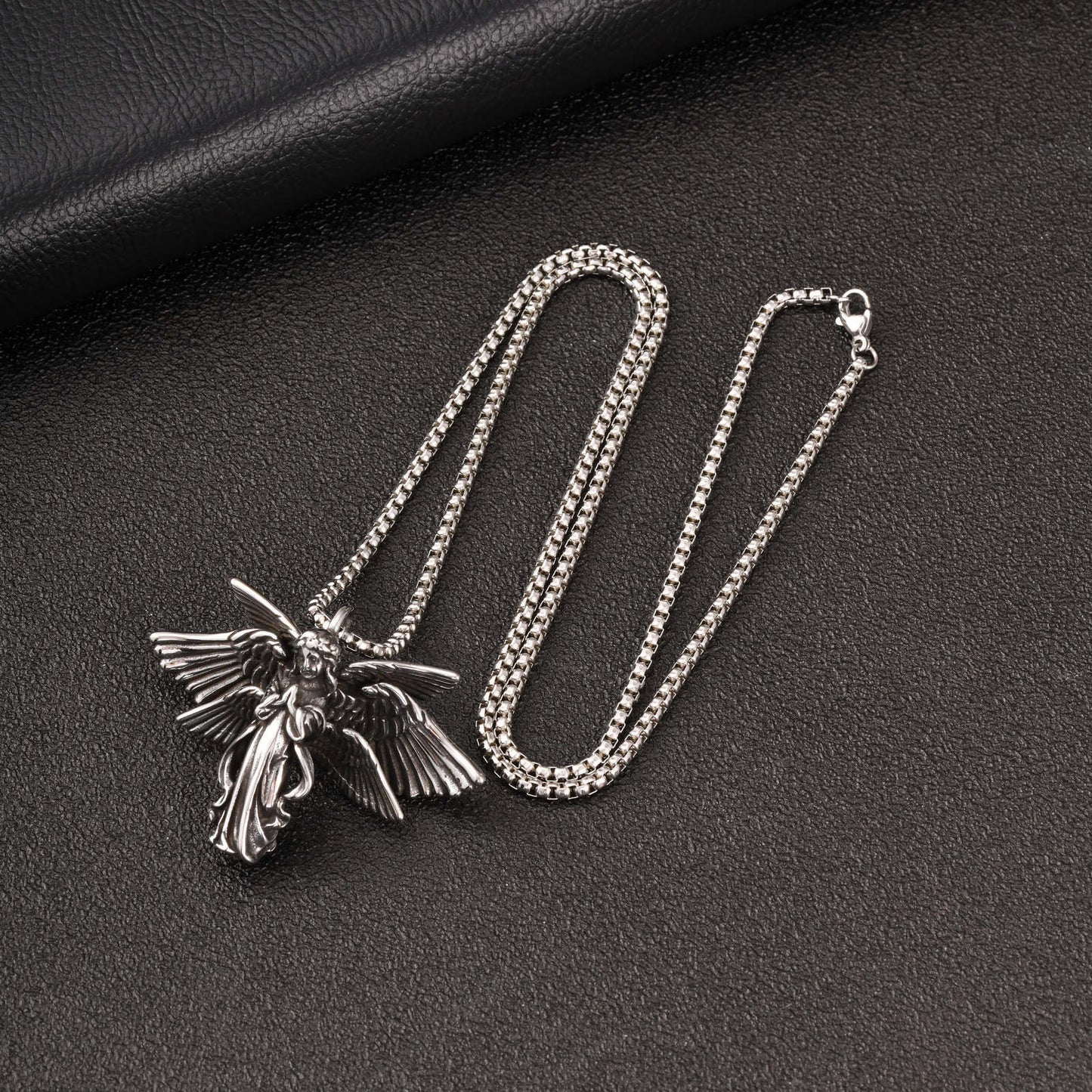 Hot-Selling Stainless Steel Men's Street Dark Locomotive Daily Stacking Wearing Dark Necklace