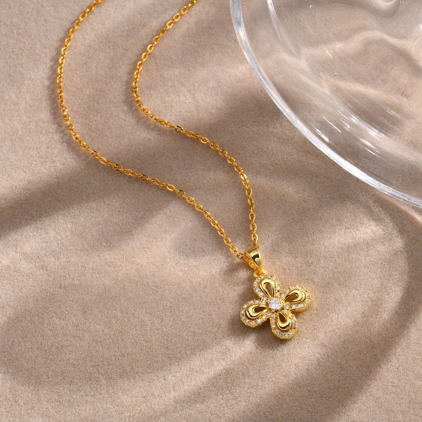 Zircon Flower Pendant Necklace in Gold Copper Jewelry Wholesale