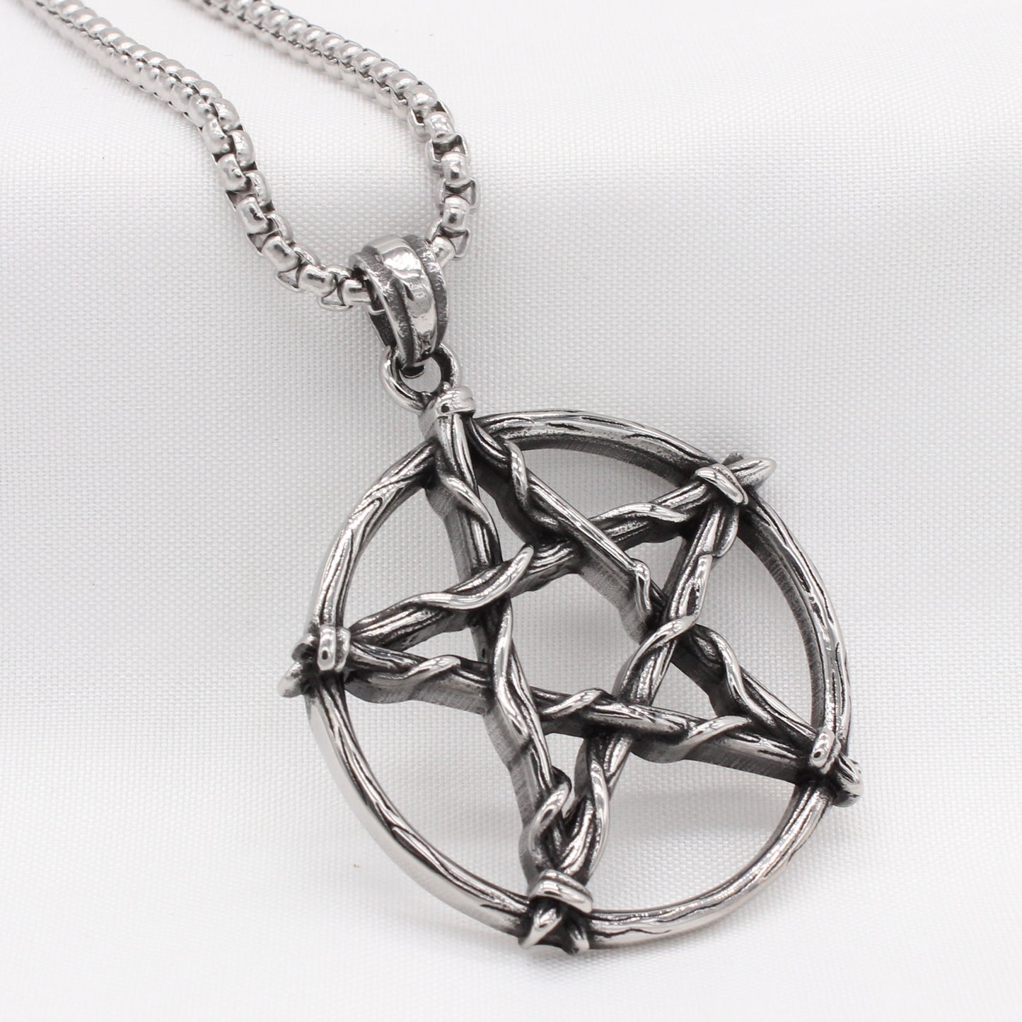 Personalized Retro Five-Star Men's Pendant in Titanium Steel - European and American Style