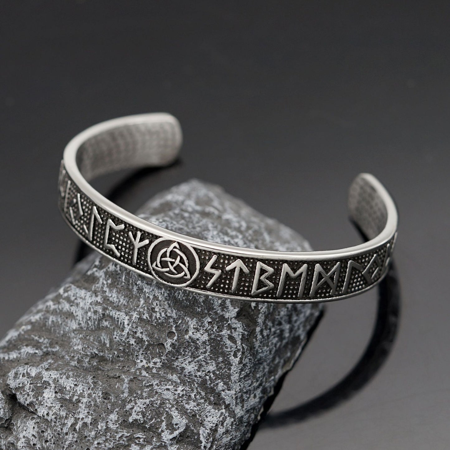 Steel Bracelet - Vintage Nordic Odin Rune Triangular Knot