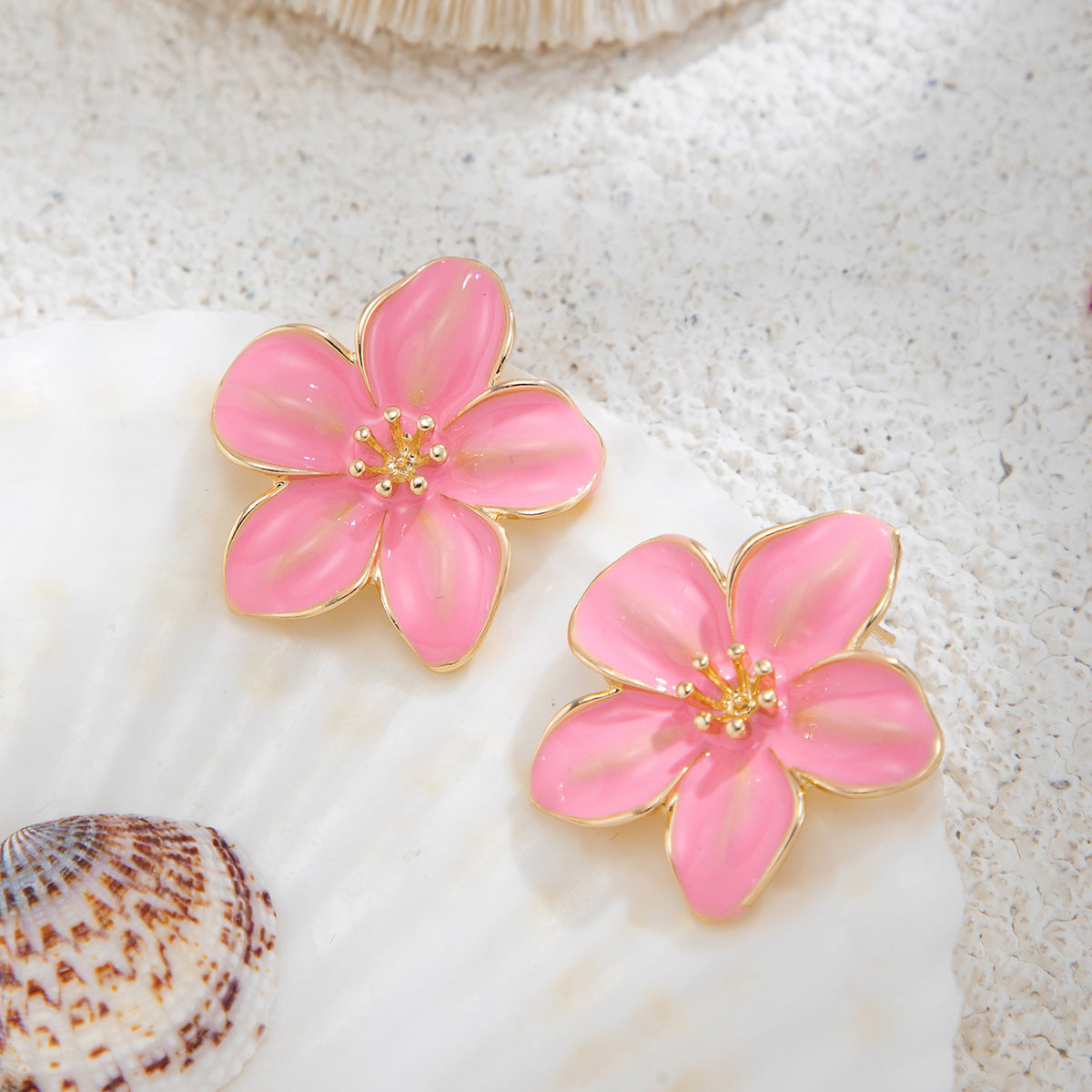 Planderful Vienna Verve Earrings – Elegant Oil-Dripping Flower Design