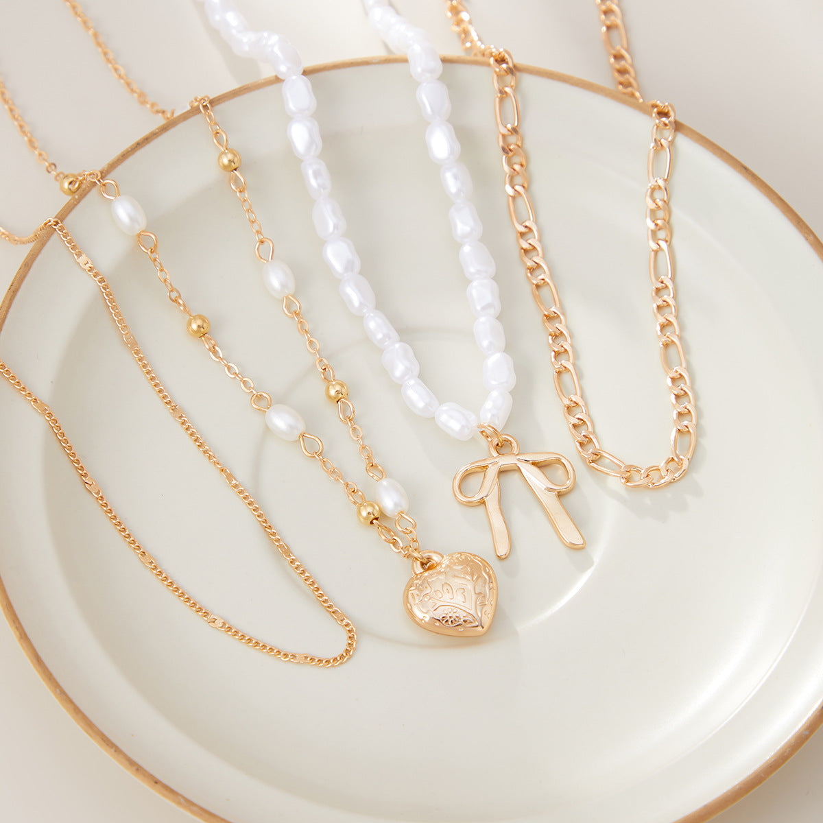 Planderful Vienna Verve Necklace – Elegant Personalized Bow Design