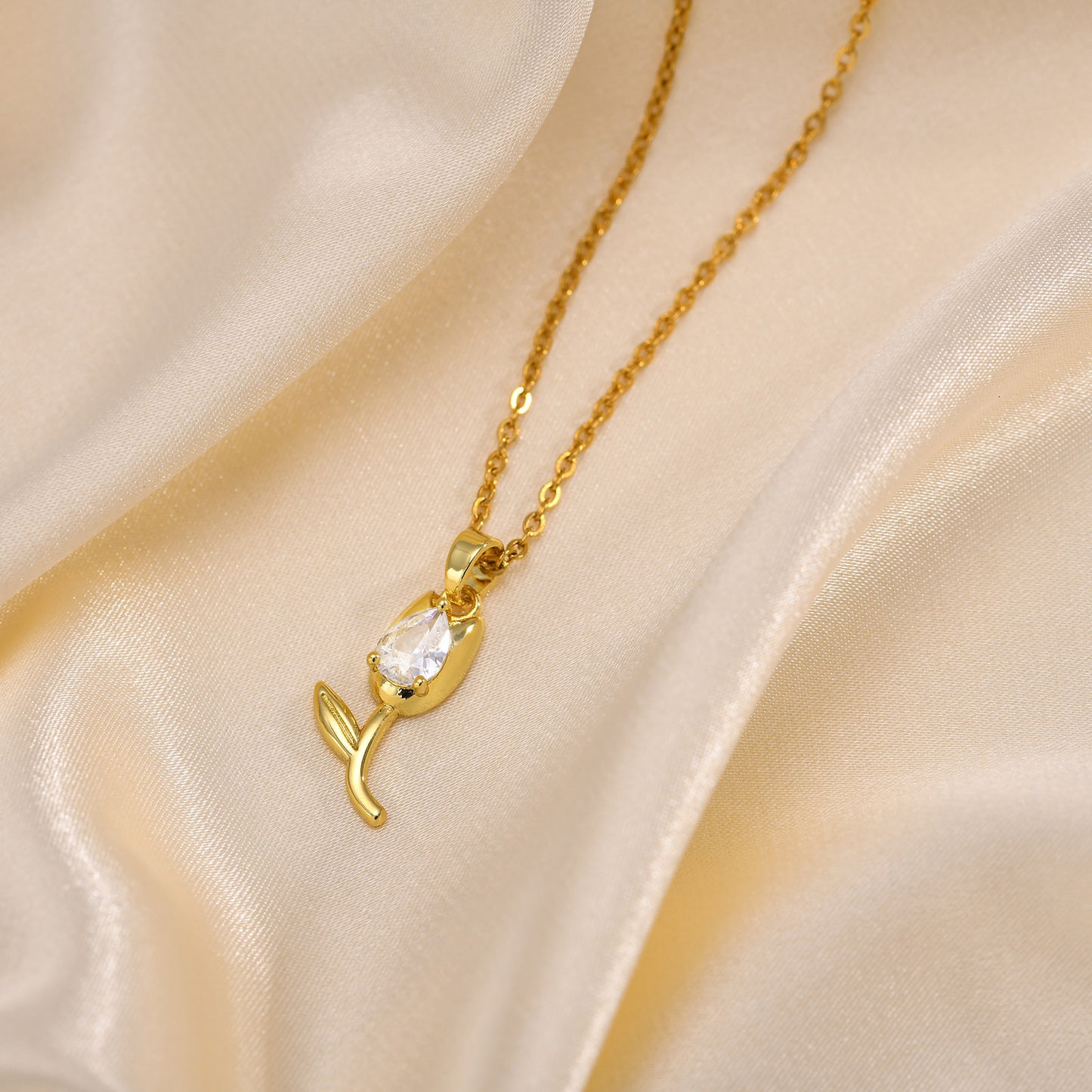 Red Water Drop Zircon Tulip Pendant Necklace for Ladies Copper