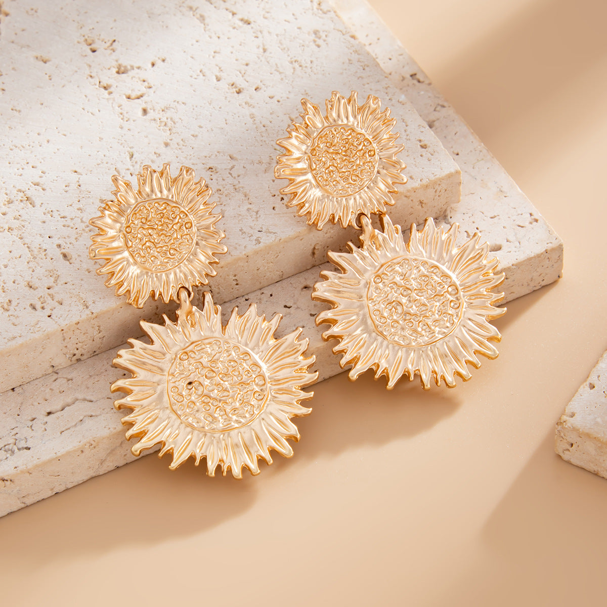 Planderful Vienna Verve Three Dimensional Sunflower Pendant Stud Earrings For Women Statement Retro Liquid Style