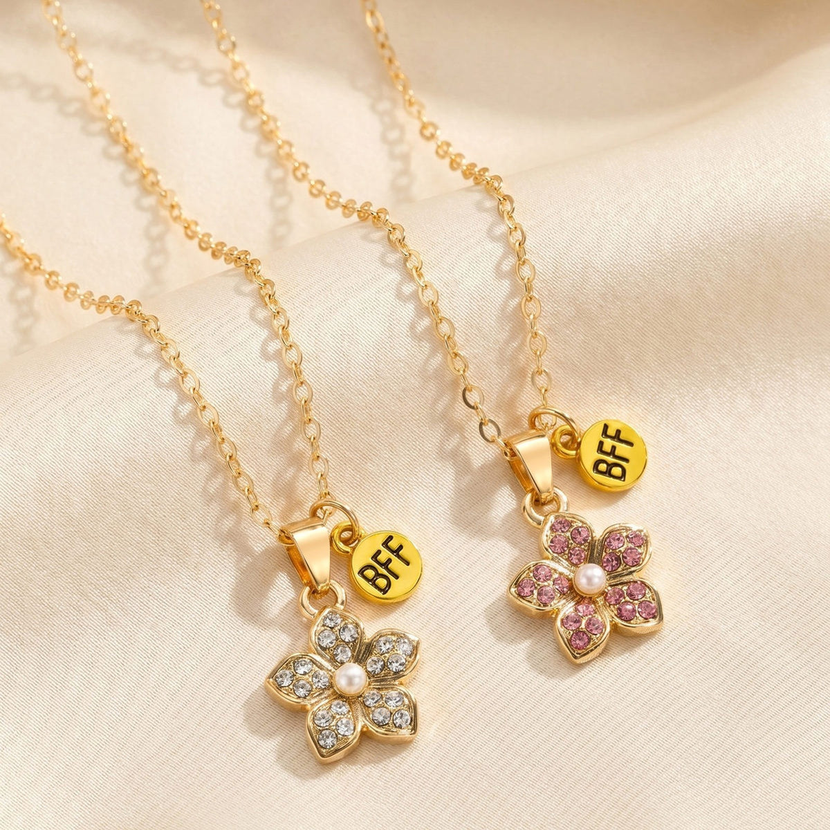 Women's Alloy Strawberry Dopamine Pendant Necklace Two-Piece Set Clavicle Chain