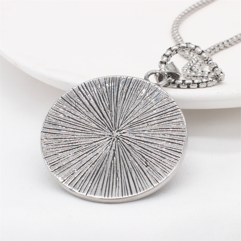 Planderful Everyday Genie – European and American Retro Christmas Deer Head Men's Titanium Steel Pendant Necklace