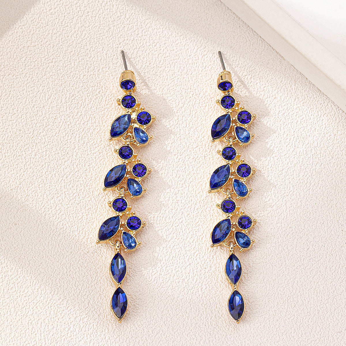 Planderful Vienna Verve Earrings – Stylish Rhinestone Wheat Ear Design