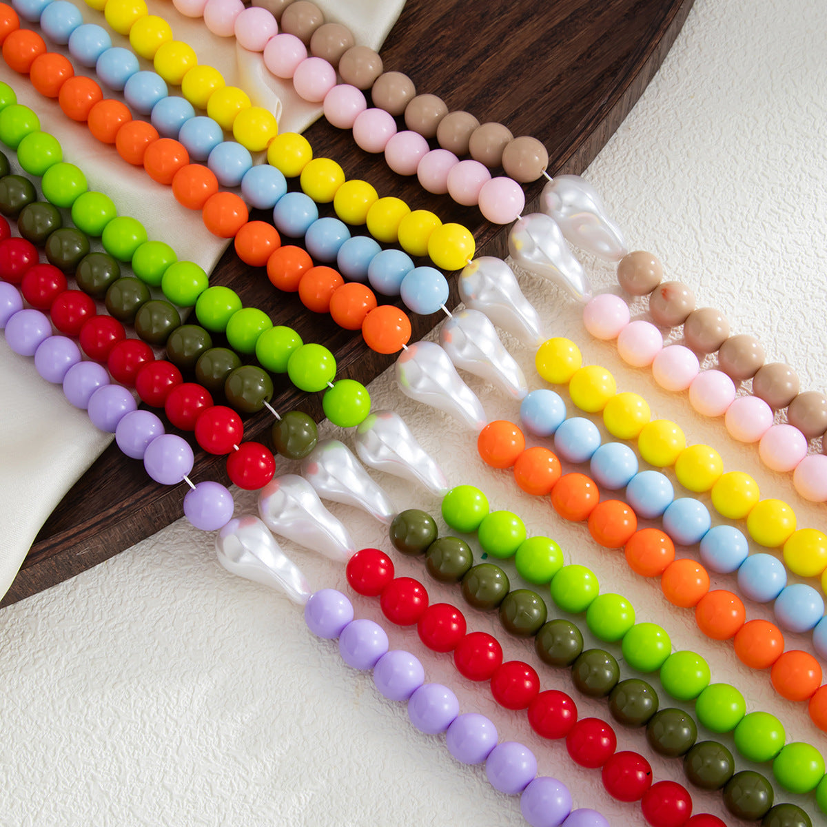 Colored Round Beads Pearl Necklace Dopamine Beaded Holiday Wind Necklace