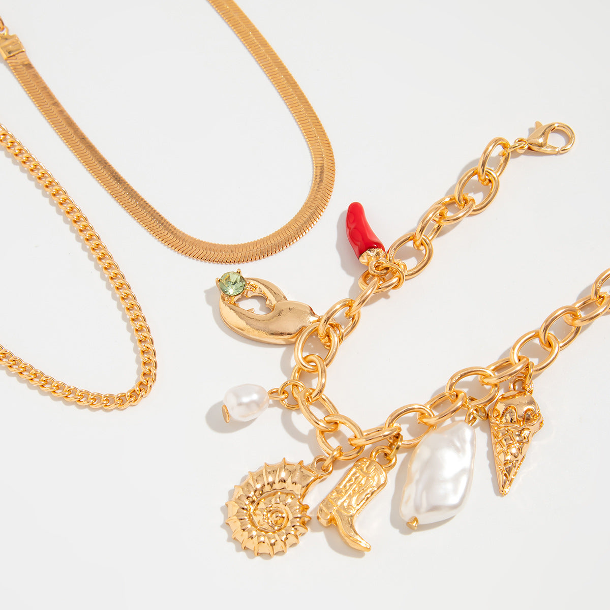 Planderful Vienna Verve Bracelet – Ocean Style Conch Crab Claw Pendant