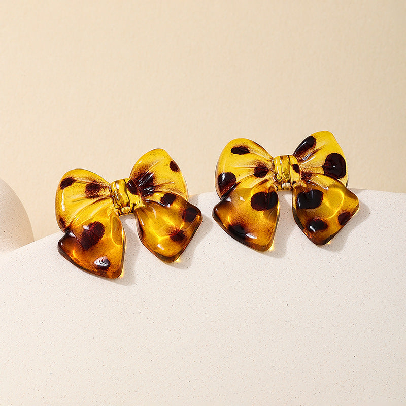 Planderful Vienna Verve Bow Stud Earrings – Fashionable Acrylic Leopard Print