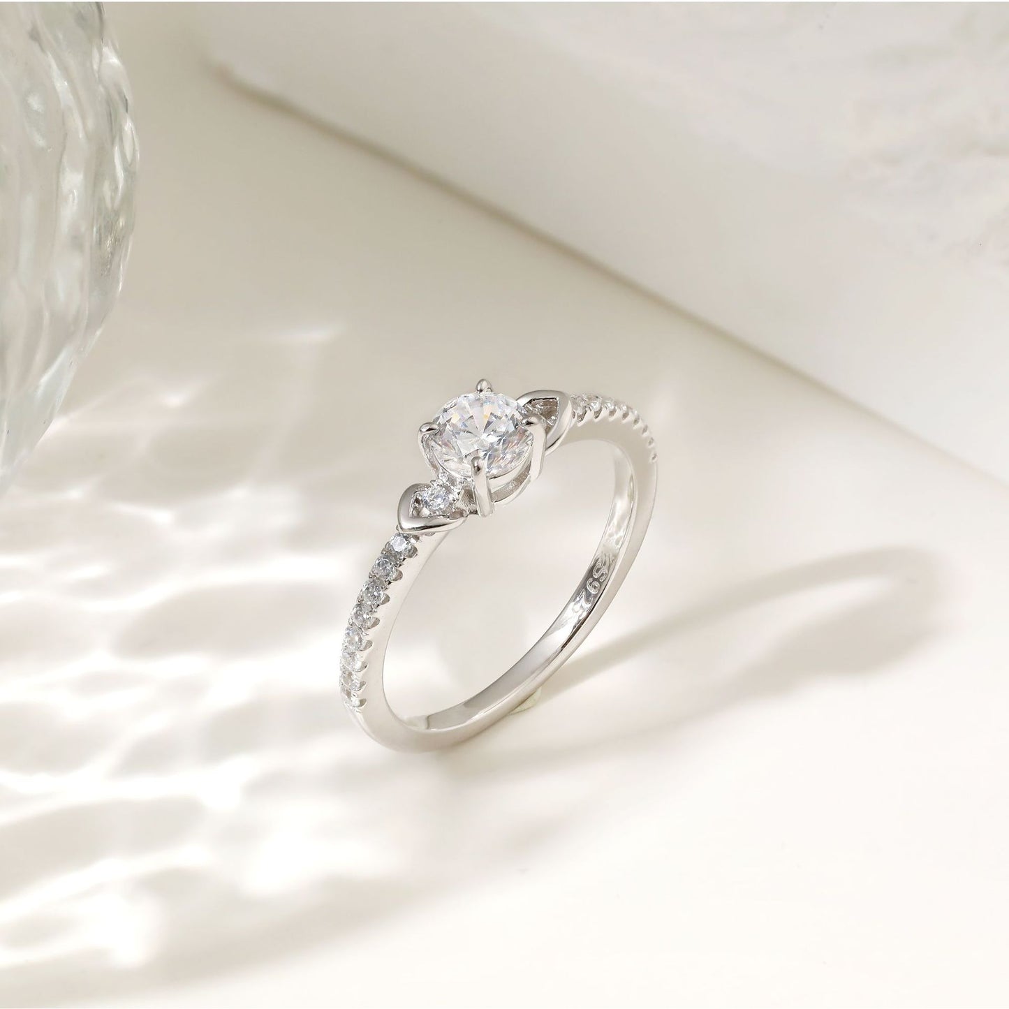 Planderful Sterling Silver Zircon Ring For Women 925 Silver Single Row Elegant Design