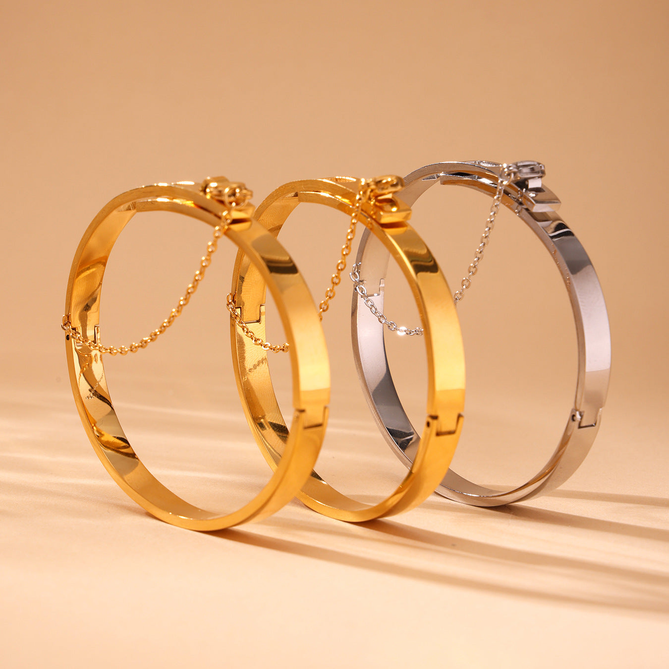 Planderful Chain Tassel Buckle Bracelet Unisex 18K Gold