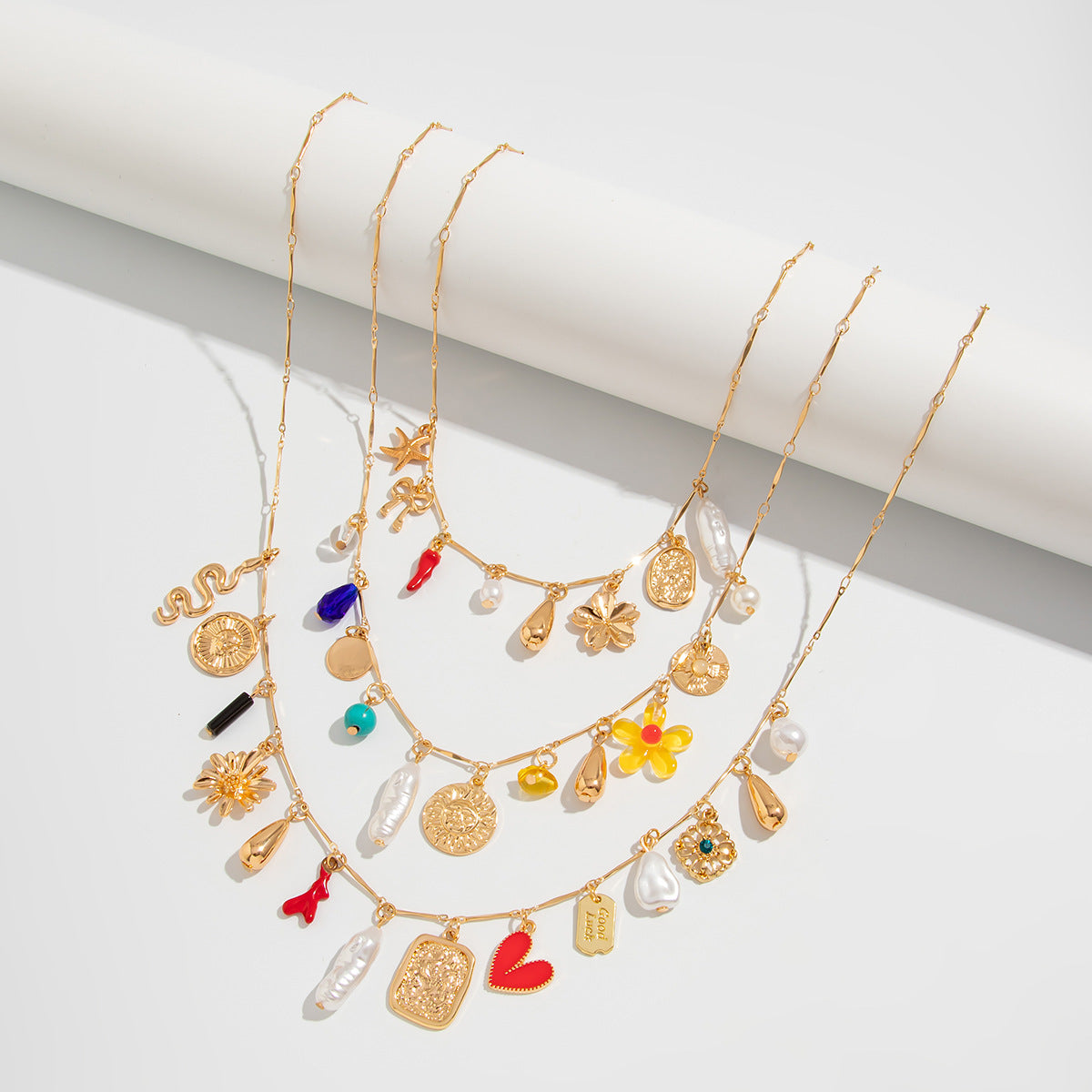 Planderful Vienna Verve Necklace – Personalized Multi-Flower Pearl Design