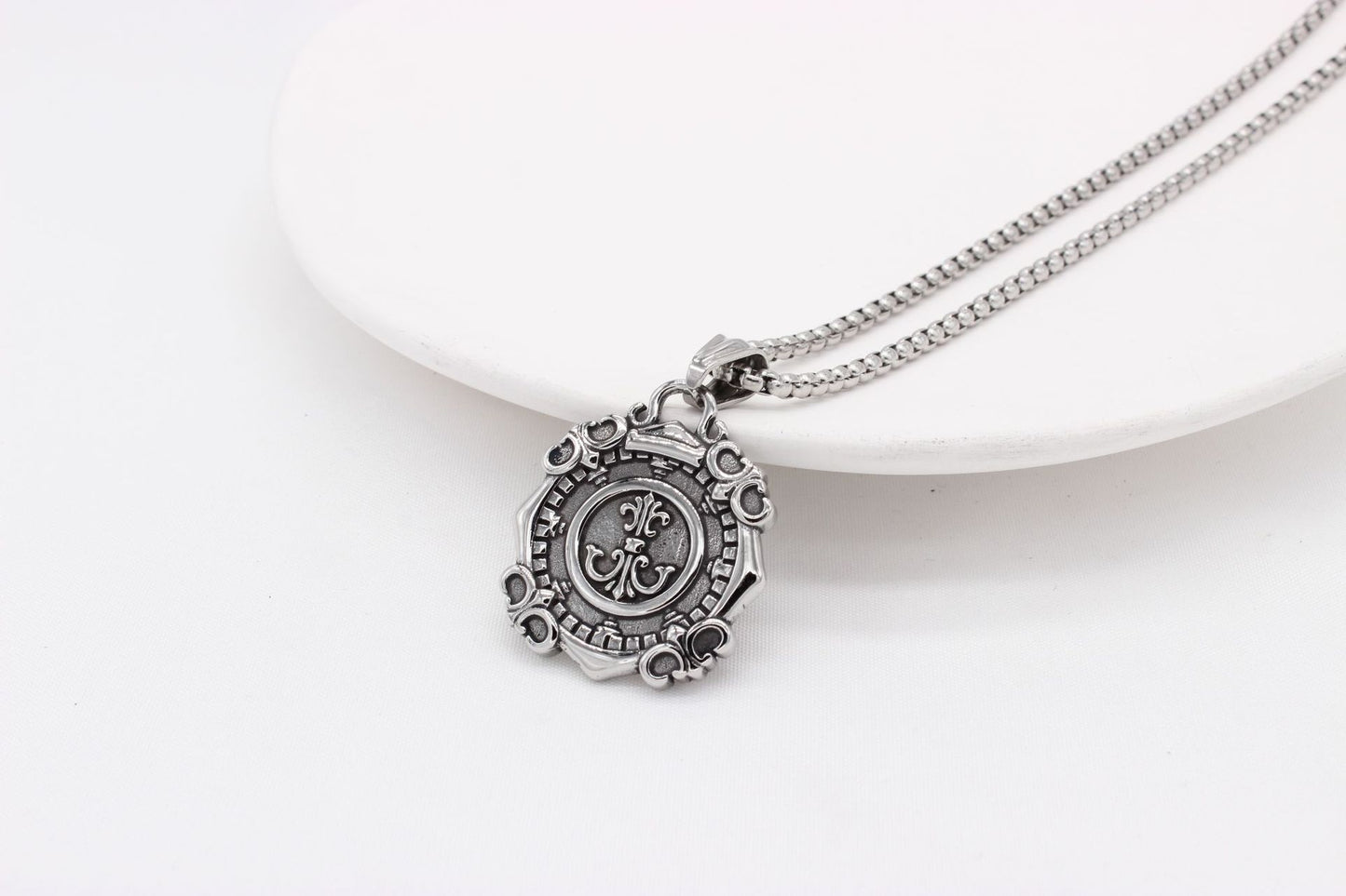 Personalized Retro Compass Pendant For Men Unisex Titanium Steel Necklace By Planderful Everyday Genie